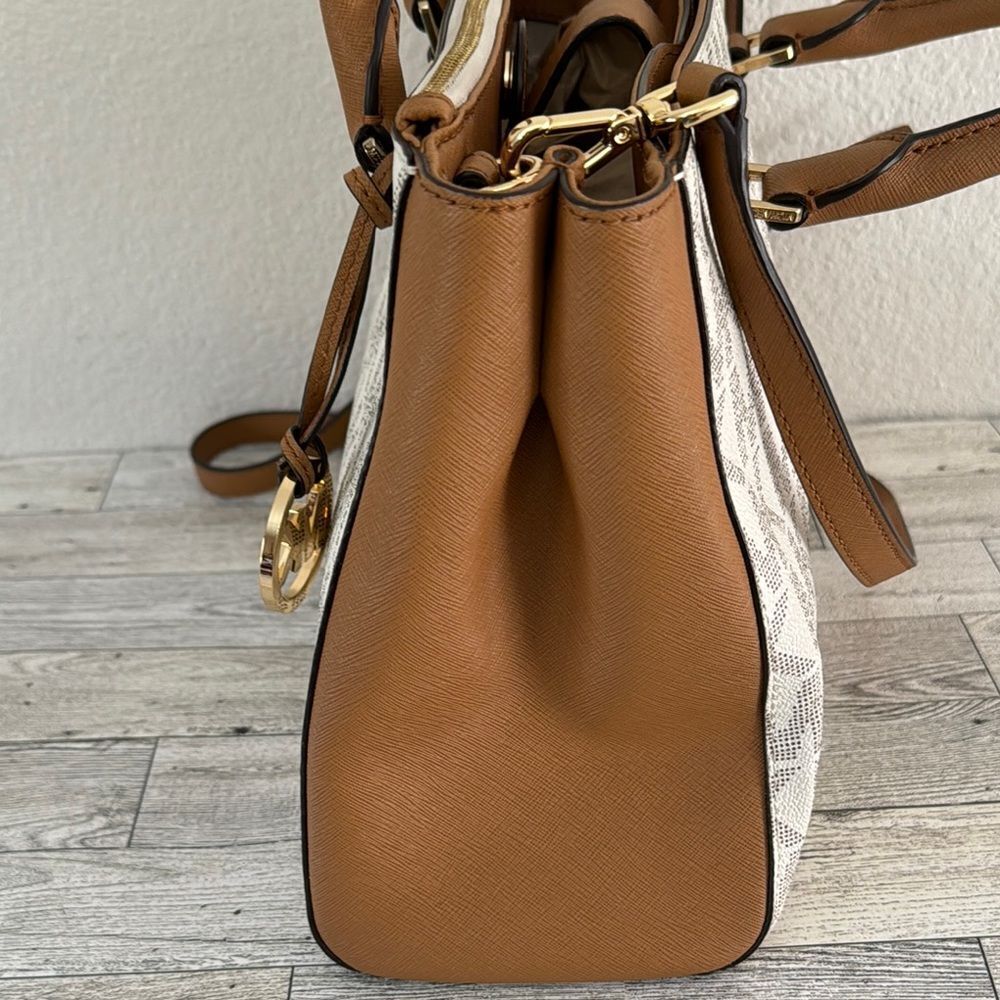 Michael Kors Cream and Tan Signature Satchel - Picture 11 of 17